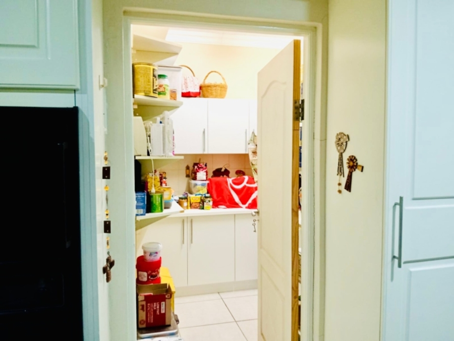 5 Bedroom Property for Sale in Dan Pienaar Free State